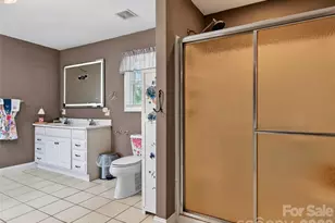 110 E Price St, Hendersonville, NC 28739 - Photo 22