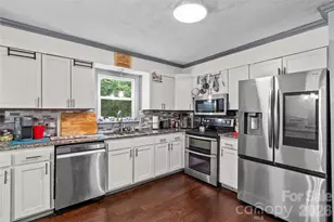 1130 24th Ave Pl NE, Hickory, NC 28601 - Photo 8