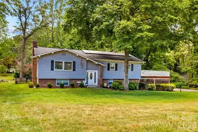 1130 24th Avenue Place NE, Hickory, NC 28601 - Photo 1