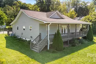 2 Elkmont Pl, Asheville, NC 28804 - Photo 2