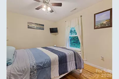 404 Loop Road, Clyde, NC 28721 - Photo 16
