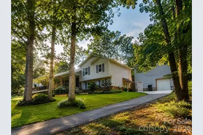 100 Woodlea Drive, Morganton, NC 28655 - Photo 2