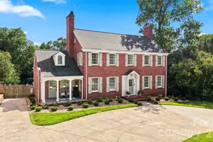 525 2nd Ave NW, Hickory, NC 28601 - Photo 1