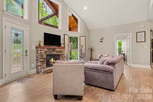 1042 Rosewood Dr, Dallas, NC 28034 - Photo 6