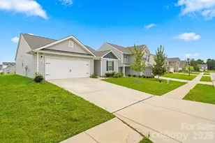 3325 Brighton Dr, Gastonia, NC 28052 - Photo 2