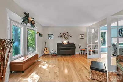 25 Weston Heights Drive, Asheville, NC 28803 - Photo 6