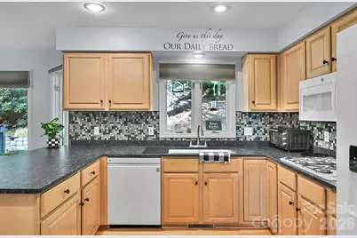 25 Weston Heights Drive, Asheville, NC 28803 - Photo 12