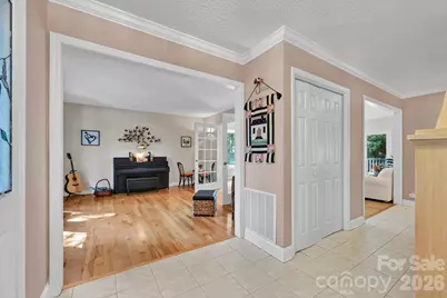 25 Weston Heights Drive, Asheville, NC 28803 - Photo 4