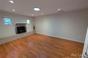 702 Dogwood Ln, Rockingham, NC 28379 - Photo 2