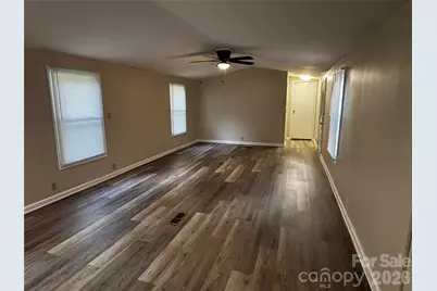 233 Starlight Drive, Lincolnton, NC 28092 - Photo 2
