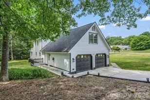 213 Raintree Dr, Hendersonville, NC 28791 - Photo 6