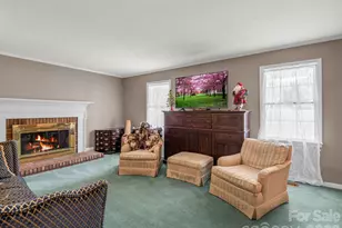 213 Raintree Dr, Hendersonville, NC 28791 - Photo 8