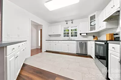 220 5th Street NE, Conover, NC 28613 - Photo 8