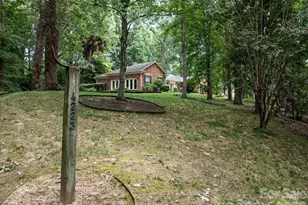 4223 Denbigh Dr, Charlotte, NC 28226 - Photo 6