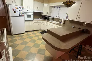 730 Harris Ave NW, Valdese, NC 28690 - Photo 4