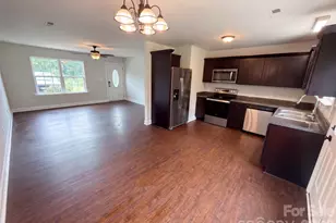 1411 Foxbrook Cir, Lancaster, SC 29720 - Photo 2