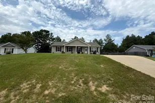 1411 Foxbrook Cir, Lancaster, SC 29720 - Photo 14