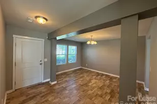 4620 Gibbons Link Rd, Charlotte, NC 28269 - Photo 2