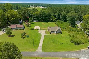 2827 E Pinewood Rd, Chester, SC 29706 - Photo 4