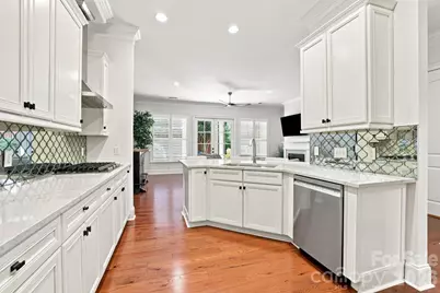 6831 Louisburg Square Lane, Charlotte, NC 28210 - Photo 4