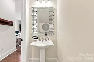 6831 Louisburg Square Ln, Charlotte, NC 28210 - Photo 14