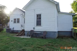107 Bickett St, Morganton, NC 28655 - Photo 16