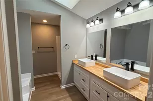 7725 Batavia Ln, Charlotte, NC 28213 - Photo 20