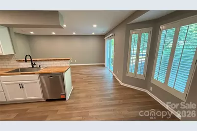 7725 Batavia Lane, Charlotte, NC 28213 - Photo 10