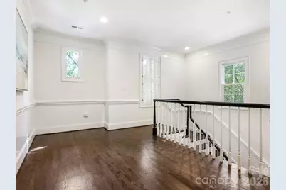 221 Crownsgate Court, Charlotte, NC 28207 - Photo 16