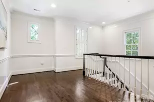 221 Crownsgate Ct, Charlotte, NC 28207 - Photo 16