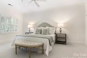 221 Crownsgate Ct, Charlotte, NC 28207 - Photo 18