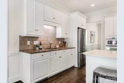 221 Crownsgate Court, Charlotte, NC 28207 - Photo 10