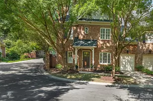 221 Crownsgate Ct, Charlotte, NC 28207 - Photo 1