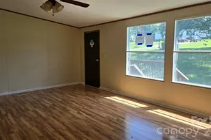 176 Crown Ct, Kings Mountain, NC 28086 - Photo 8