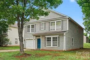 8602 Panglemont Drive, Charlotte, NC 28269 - Photo 2