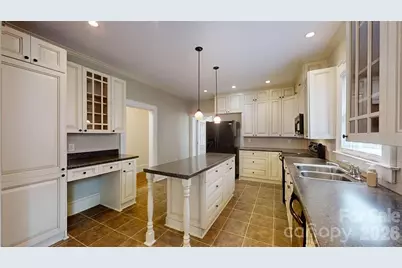 618 S Poplar Street, Lincolnton, NC 28092 - Photo 10