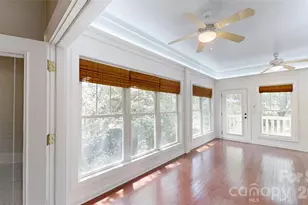 618 S Poplar St, Lincolnton, NC 28092 - Photo 12