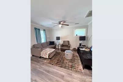 47 14th Street SE, Hickory, NC 28602 - Photo 4