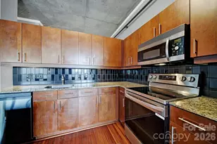 505 E 6th St, Charlotte, NC 28202 - Photo 8