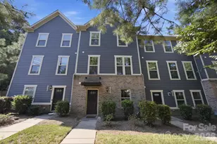 1321 Queen Lyon Ct, Charlotte, NC 28205 - Photo 1