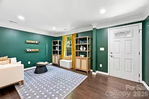 1321 Queen Lyon Ct, Charlotte, NC 28205 - Photo 6