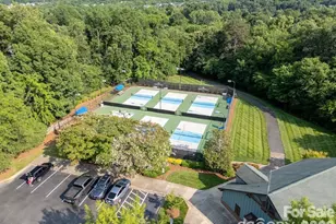 4409 Squirrel Trail Ln, Charlotte, NC 28269 - Photo 10