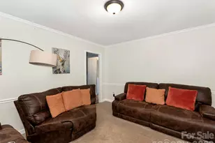 14200 Hackamore Dr, Matthews, NC 28105 - Photo 6