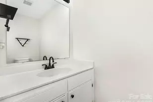 14200 Hackamore Dr, Matthews, NC 28105 - Photo 10