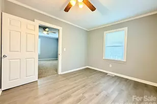301 Magnolia St, Granite Falls, NC 28630 - Photo 12