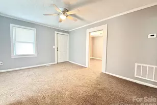 301 Magnolia St, Granite Falls, NC 28630 - Photo 8