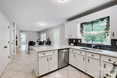7309 Leesburg Road, Charlotte, NC 28215 - Photo 8