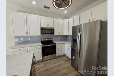 8800 Cavonnier Lane, Charlotte, NC 28216 - Photo 10
