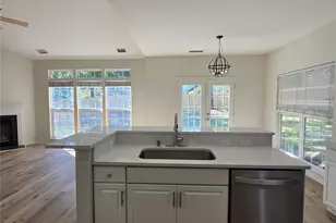 8800 Cavonnier Ln, Charlotte, NC 28216 - Photo 8