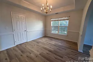 8800 Cavonnier Ln, Charlotte, NC 28216 - Photo 14
